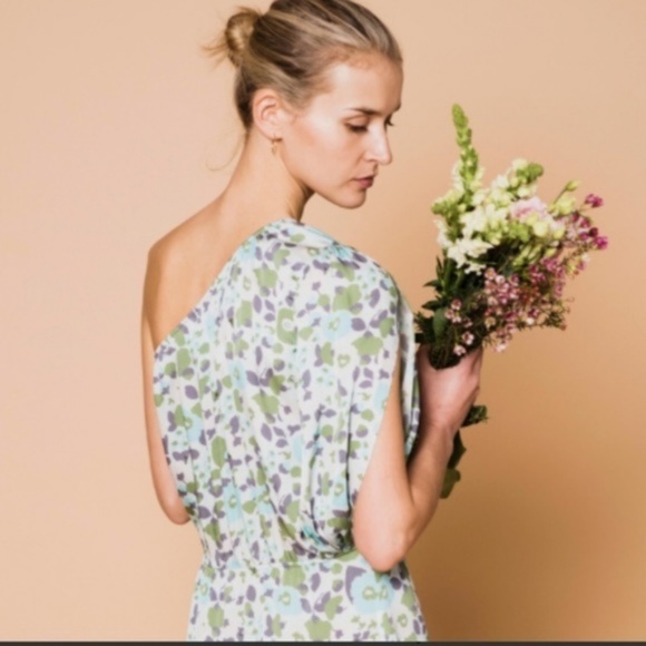 **Store CLOSING SALE** Tucker One Shoulder Maxi Dress Silk Dillon's - Picture 4 of 8